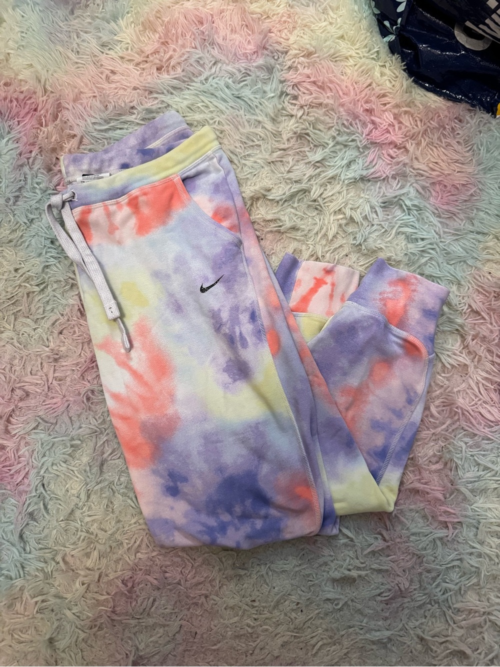 Nike Women’s Tie-Dye Joggerr Sweatpants- Medium